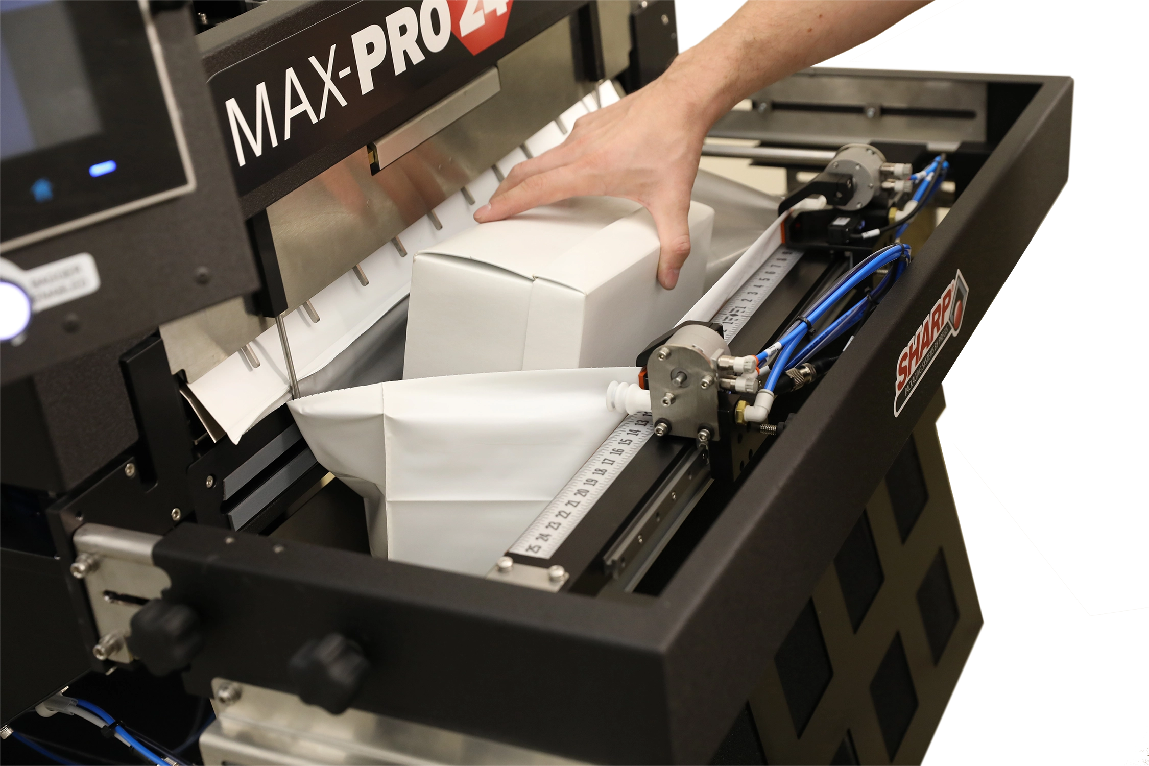 Max-Pro-24-Vertical-Bagging-Machine-Product-Insert