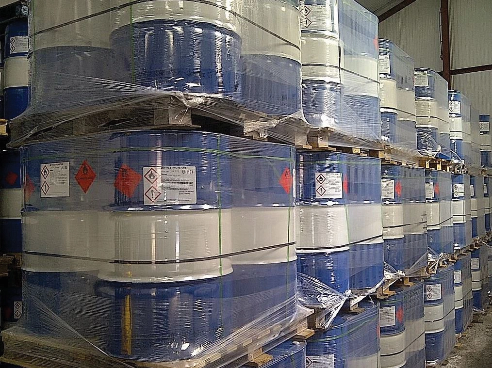 Stretch-wrapping-finished-pallets