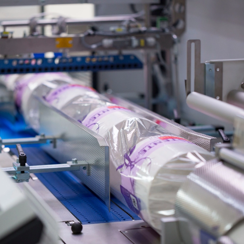 servo-x-side-sealer-shrink-wrapping-machine-product